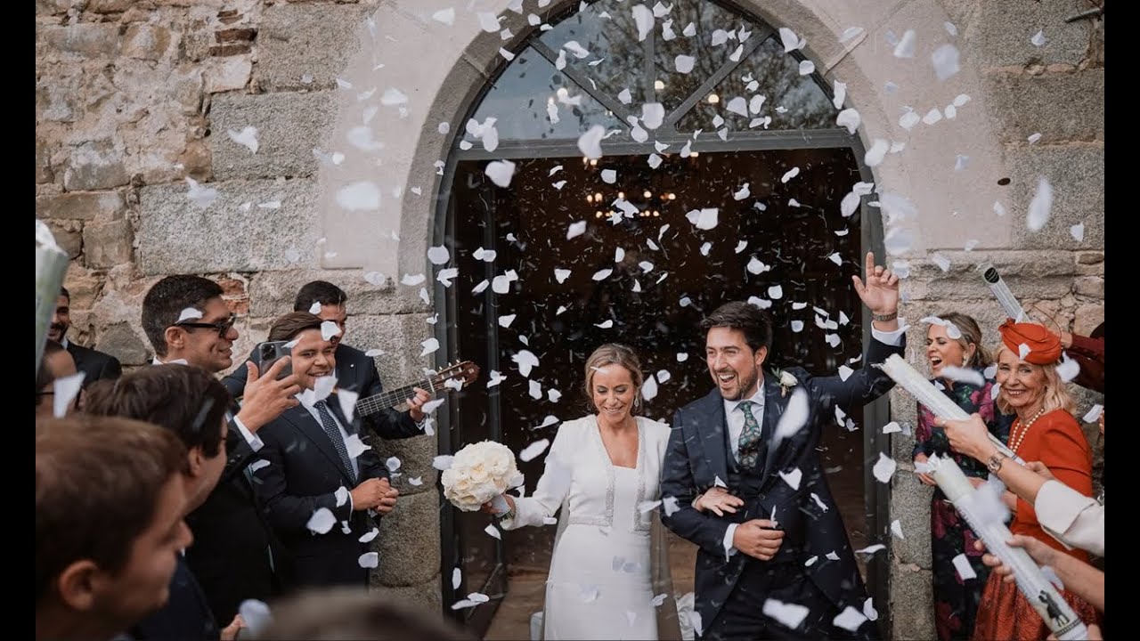 Romantic Vineyard Wedding in Portugal | FitaPreta – The Perfect Destination Wedding Venue