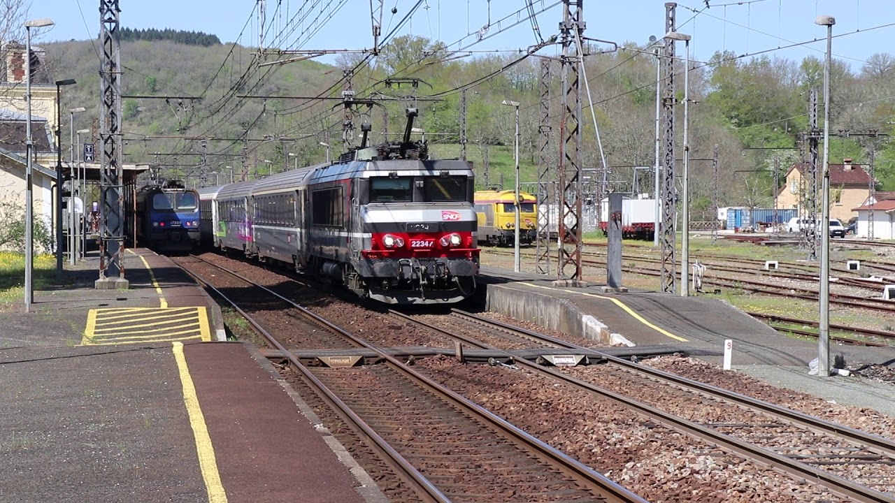 Z 7300 et BB 22347 en gare de Souillac
