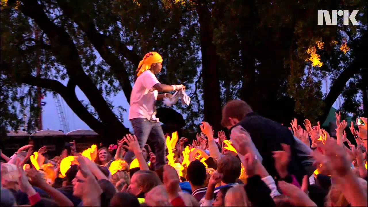 Vinni, Timbuktu & Madcon - Barcelona 2012 -  Live @ VG-lista 2012, Rådhusplassen