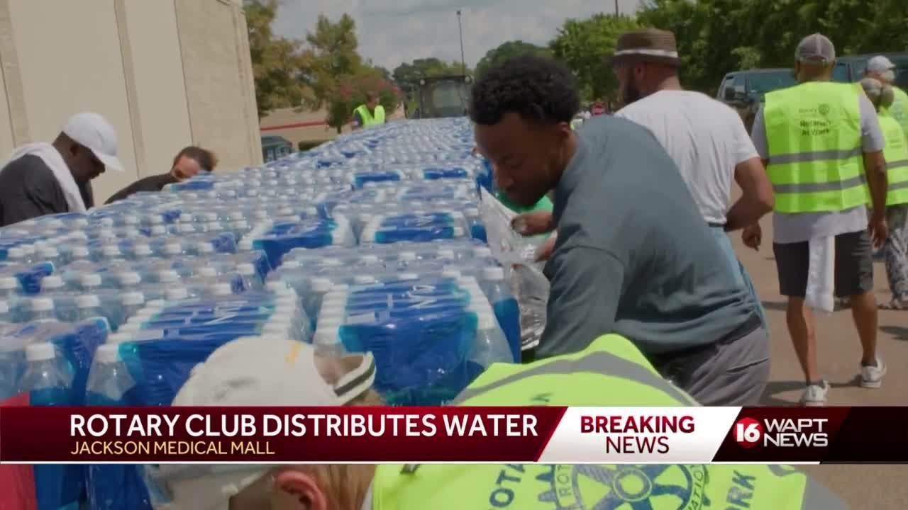Water distribution continues in Jackson