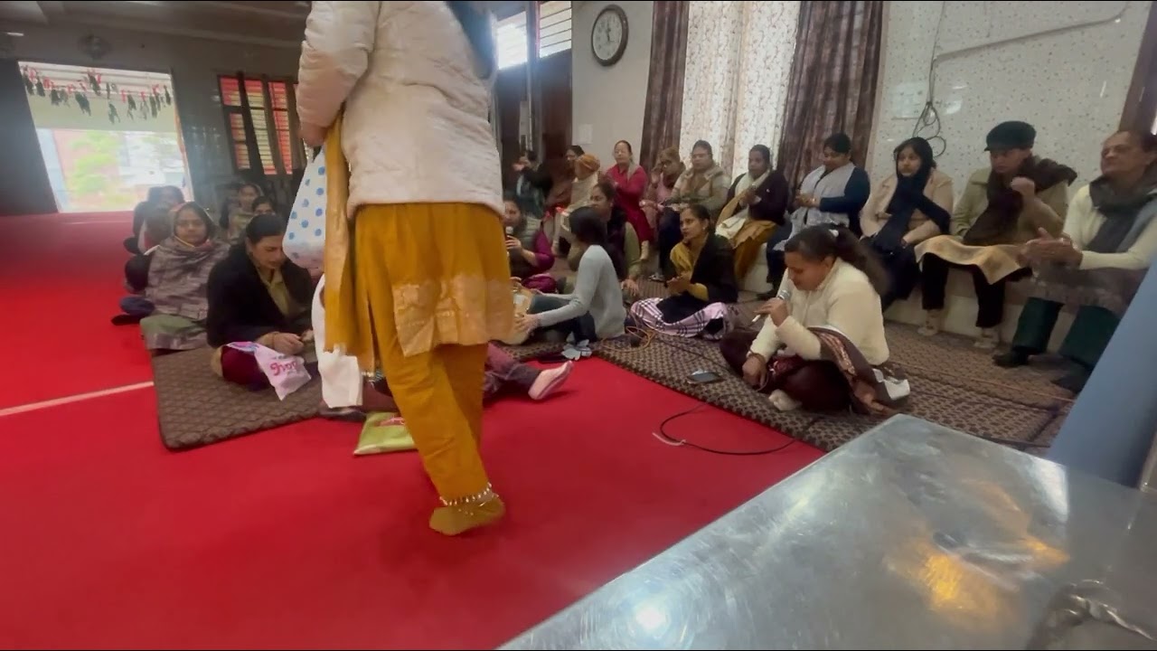 दही माखन का चोर पकड़ लिया राधा ने 