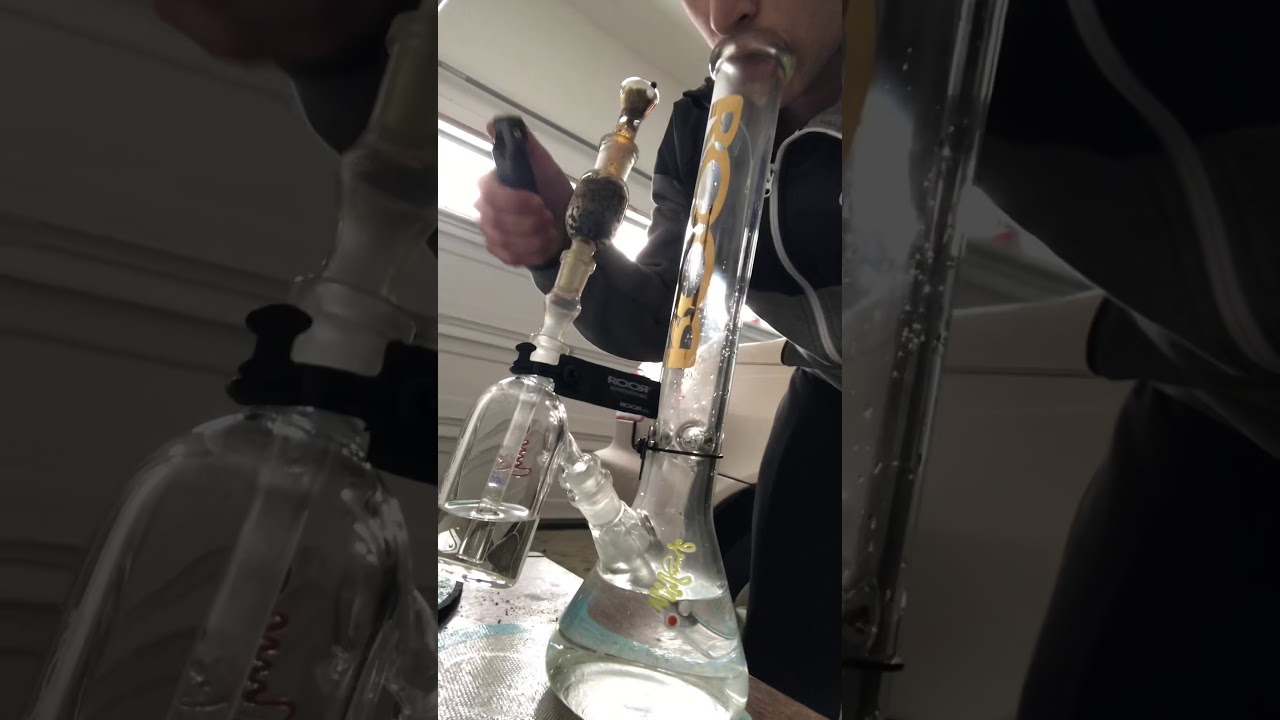 18 inch 7mm Roor Gold Label Beaker with Roor Ashcatcher and Hoss carbon filter