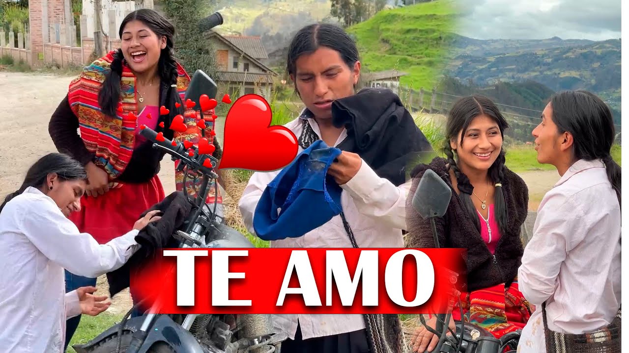 Así son los de mi pueblo cuando tienen su primera moto I Las Patojas