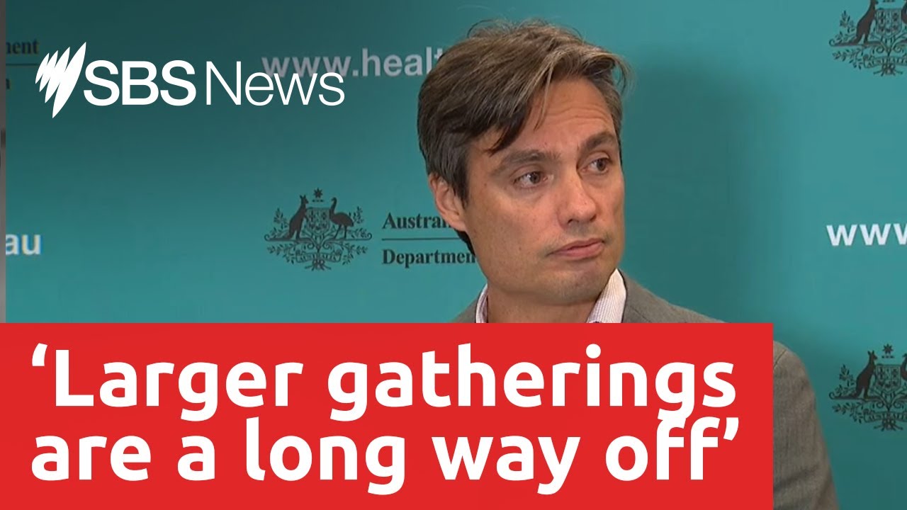 Easing COVID-19 restrictions should be done 'slowly', Australian medical experts say