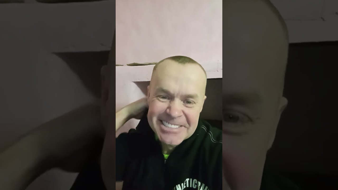 Не принятие возраста , жизнь в иллюзии 