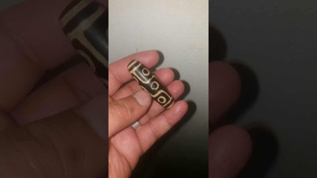 old 9 eyes bead