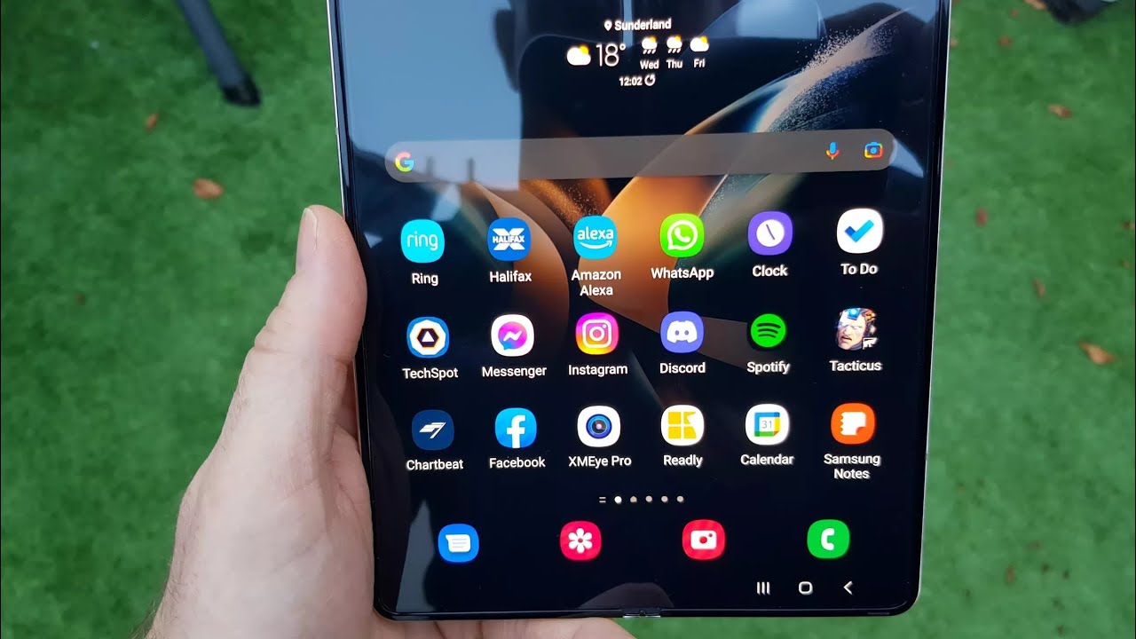 THE MOST EXPENSIVE SAMSUNG PHONE IN ZAMBIA AT LEAST 16 PEOPLE HAVING IT IN MARCH 2023