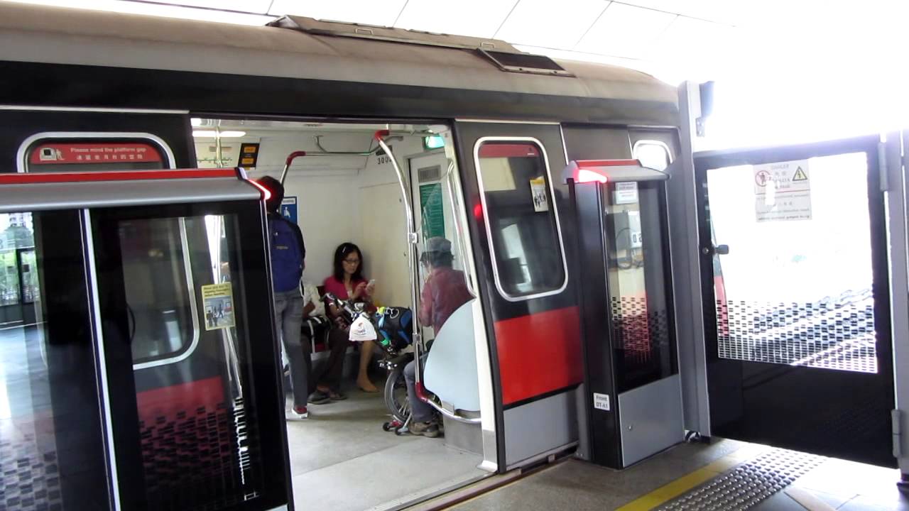 Reupload: SMRT North South Line -- Off-Peak Trains at NS9 Woodlands on 7 March 2013