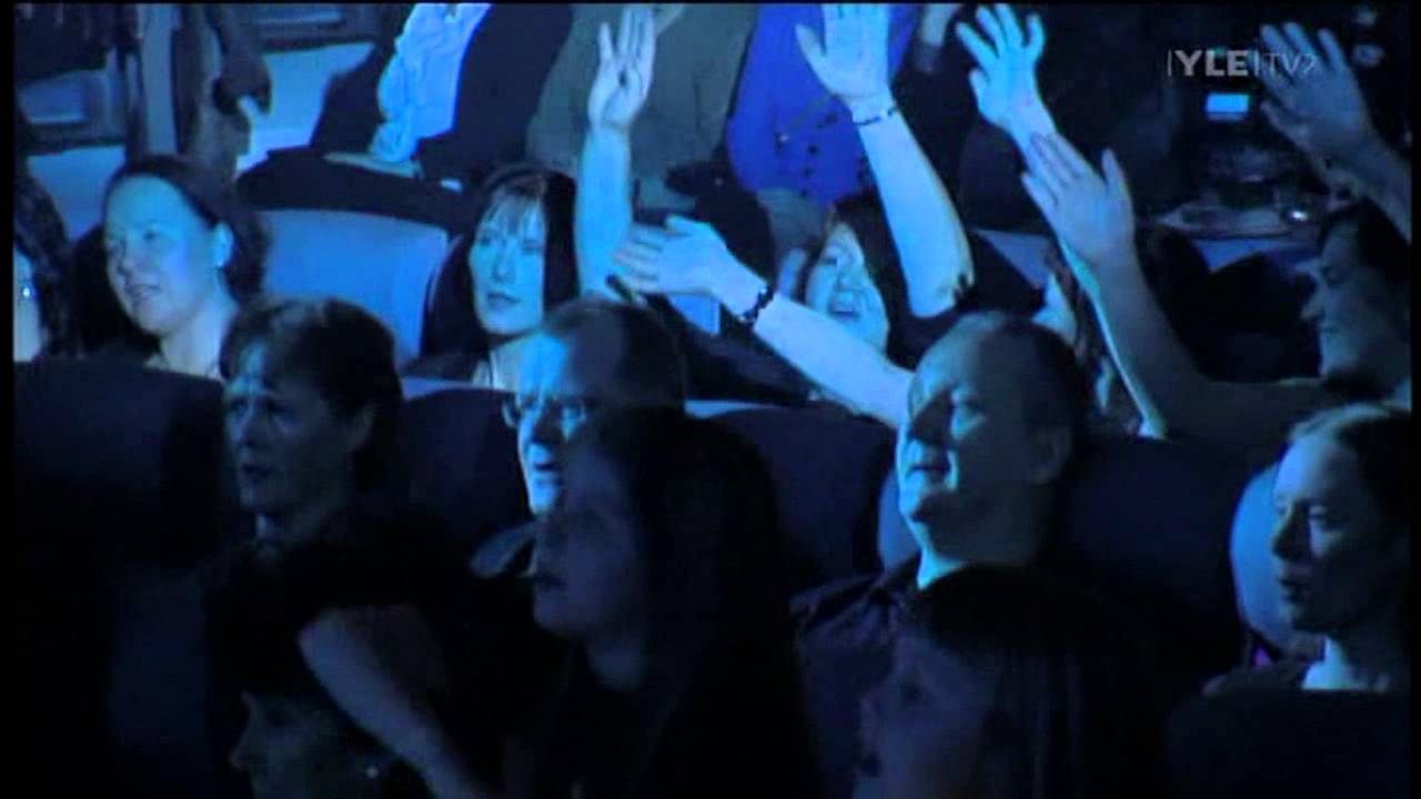 Kuuleeko yö live   Paula Koivuniemi