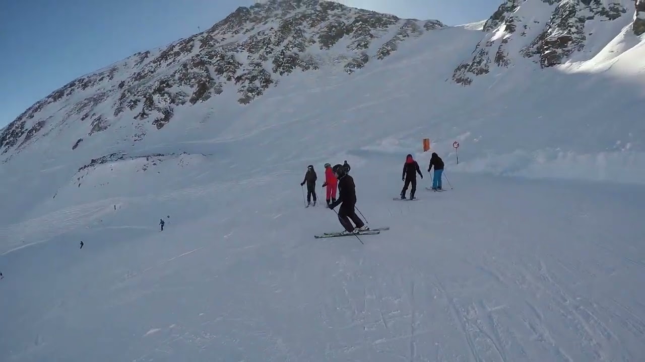 Running away from James Bond - skiing from Gaislachkogl down on ski runs 1, 4 and 6