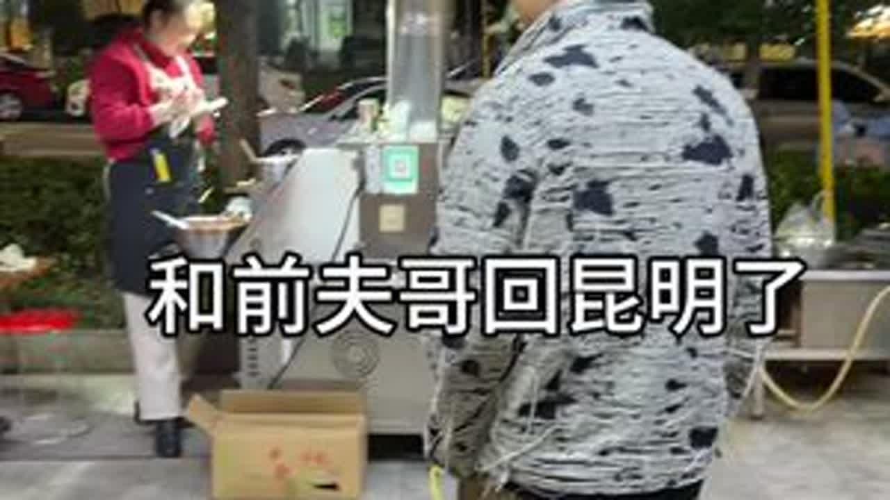 终于回昆明啦，闺蜜送我的生日礼物，太喜欢了！刷到最近很火的落叶魔法帽子，准备给布布做一顶，去植物园里捡了两大袋落叶，期待～ #记录真实生活