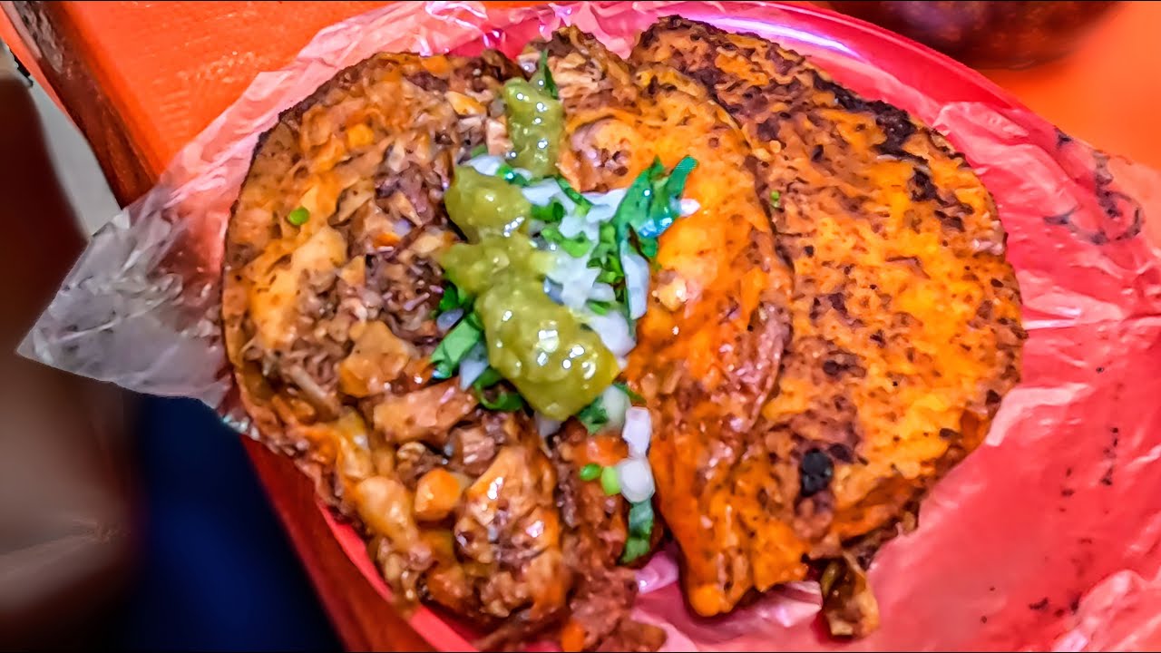 Así de SABROSO se almuerza en el Mercado de la ANTIGUA Feria de Michoacán