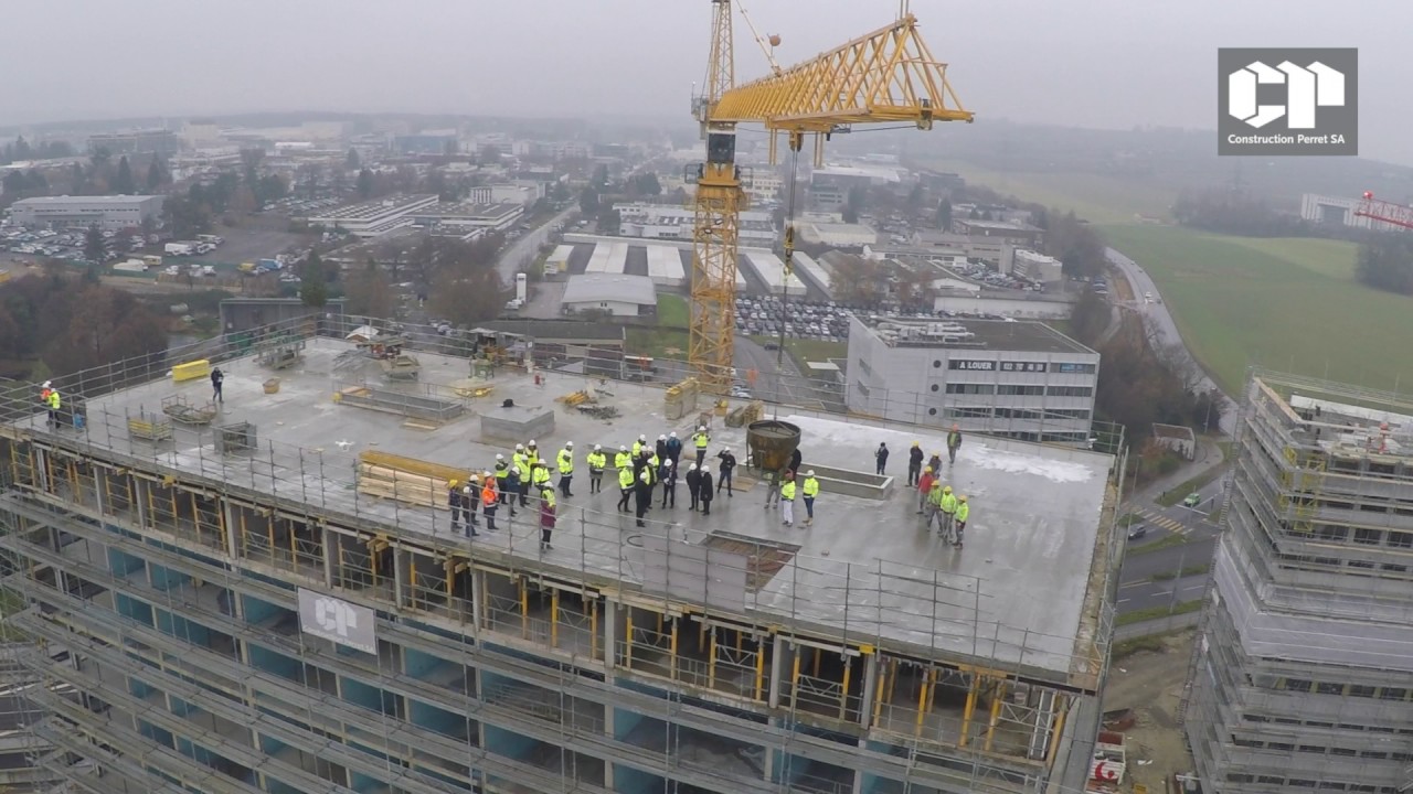 «Dernier bétonnage sur la tour C2» aux Vergers à Meyrin (GE) par Construction Perret SA