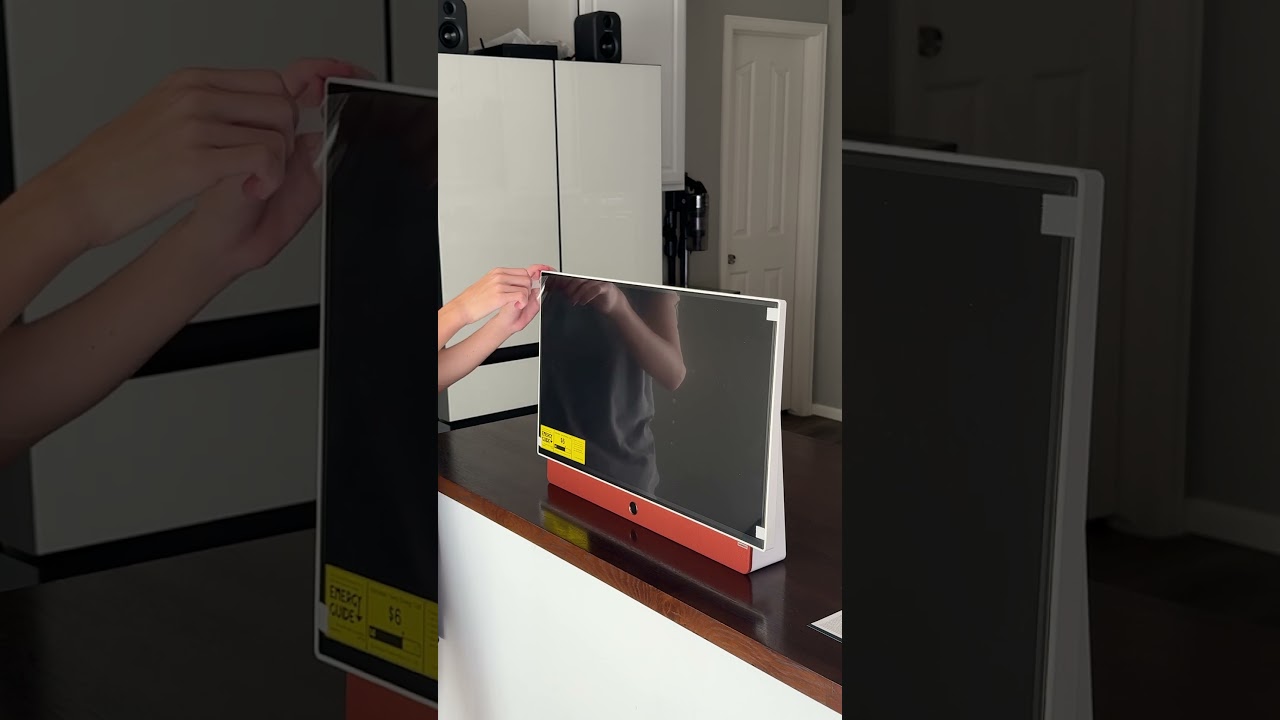 Skyworth Companion TV: Portable Entertainment With Battery Power!