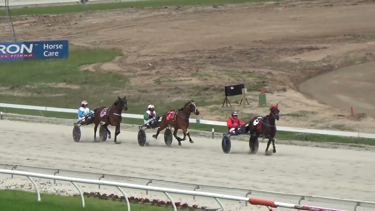 Sunday 16 November 2025:  Trial 2 Combined 1609m