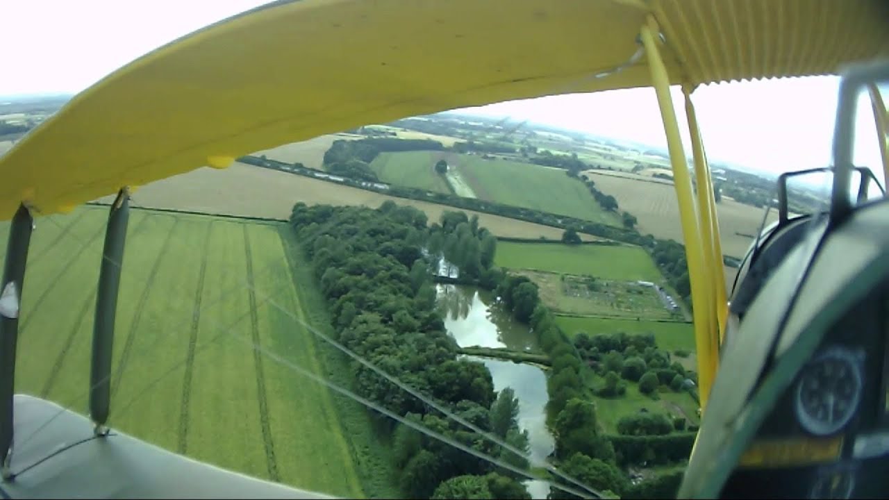 RoboBiggles flies again - Tiger Moth FPV flight