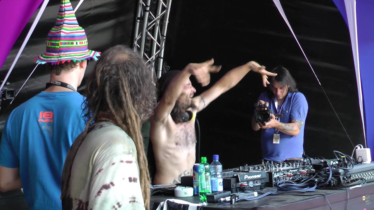 Urban Tribe Live @ Summer Never Ends Festival 2011 - Rona
