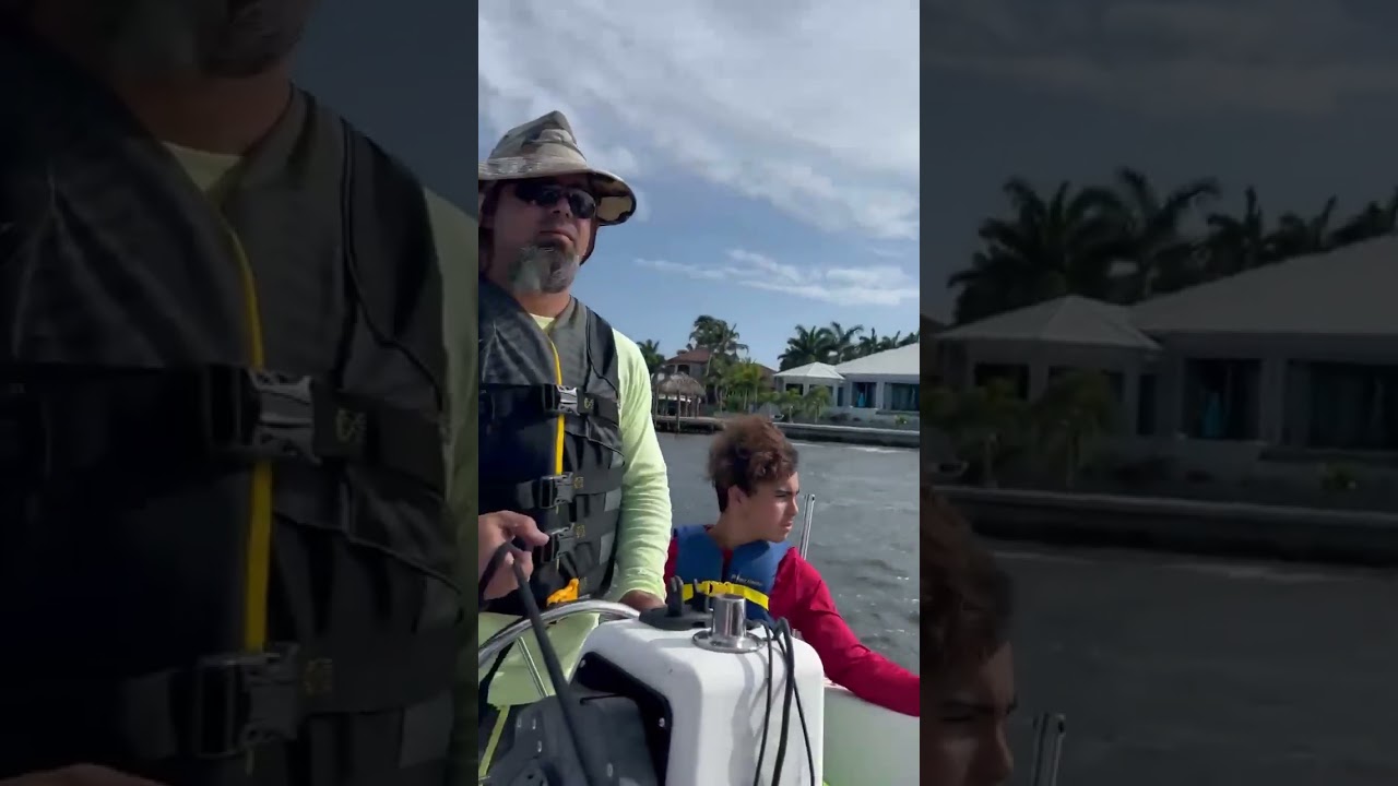 Macgregor 26M 2006 entry to the Caloosahatchee river in Fort Myers going to the ramp w 20hp