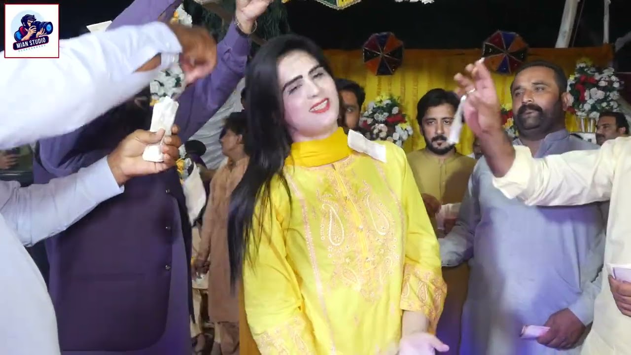 Rang Rang Di Duniya || Aesh Khan || Latest Dance Performance 2025 Mian Studio