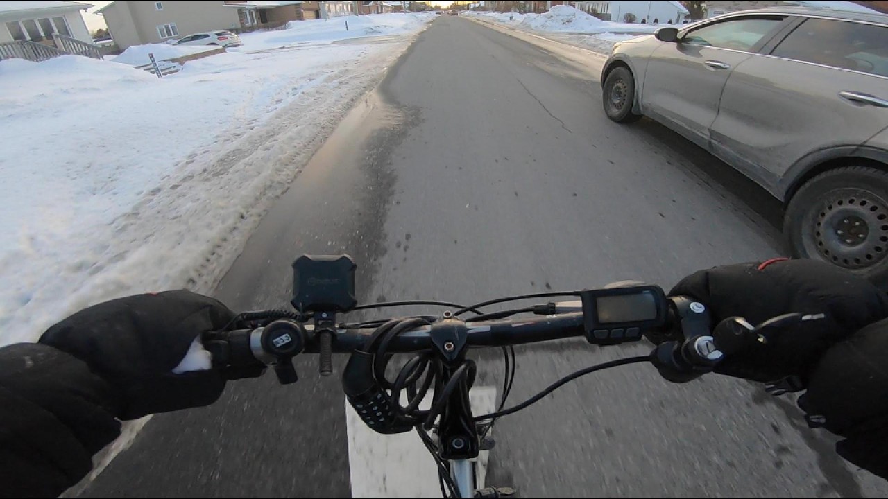 Chill ride on 80 kmh e-bike