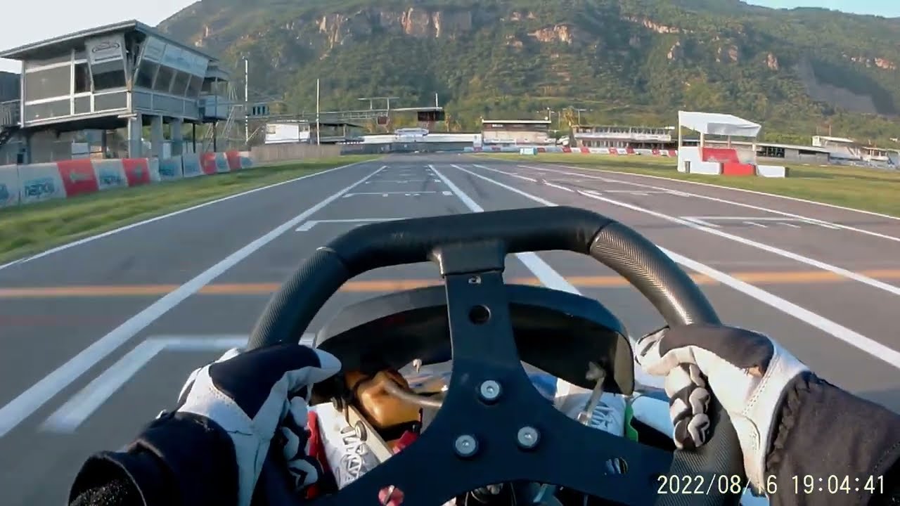 Sarno: Circuito Internazionale Napoli. Giro standard su Rental Kart.
