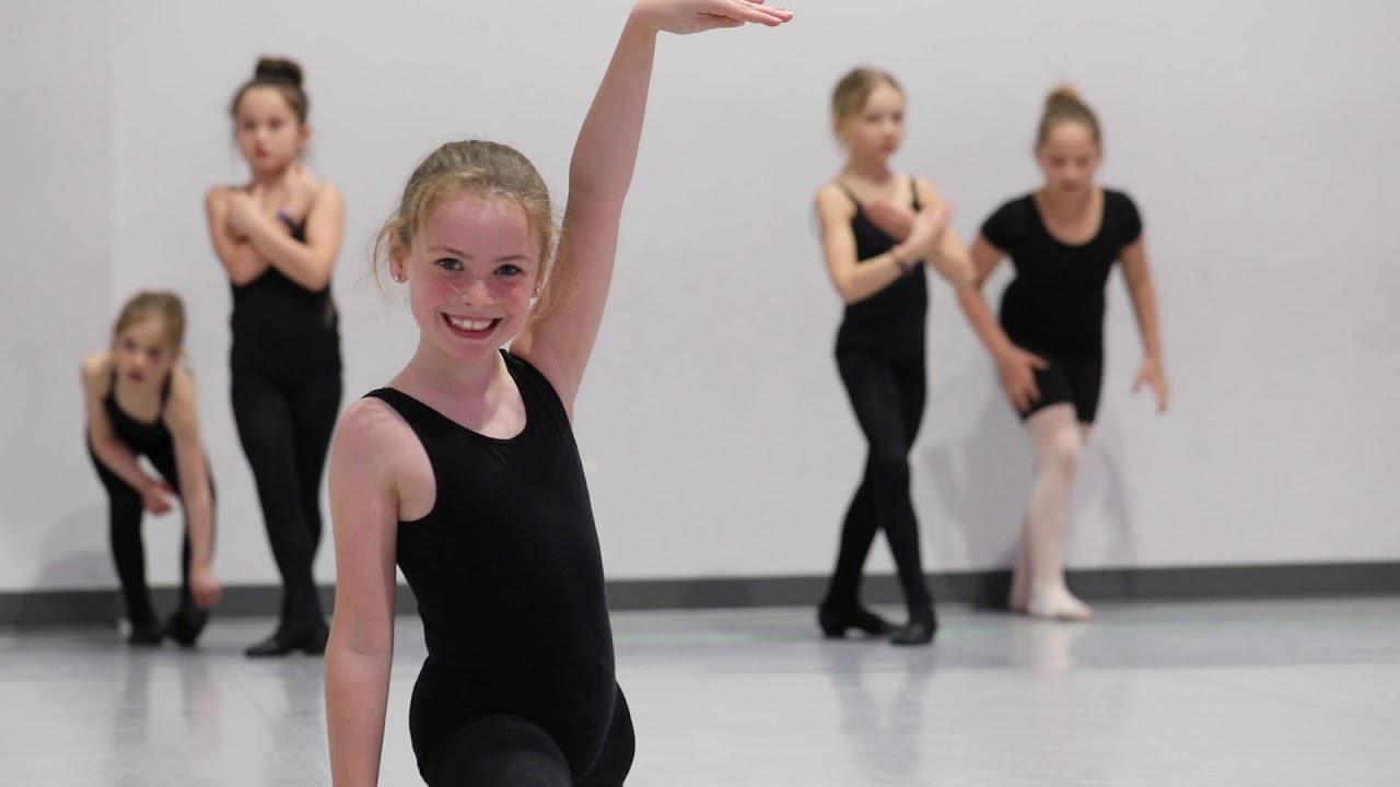 Ecole De Danse Louise - Program Elementaire