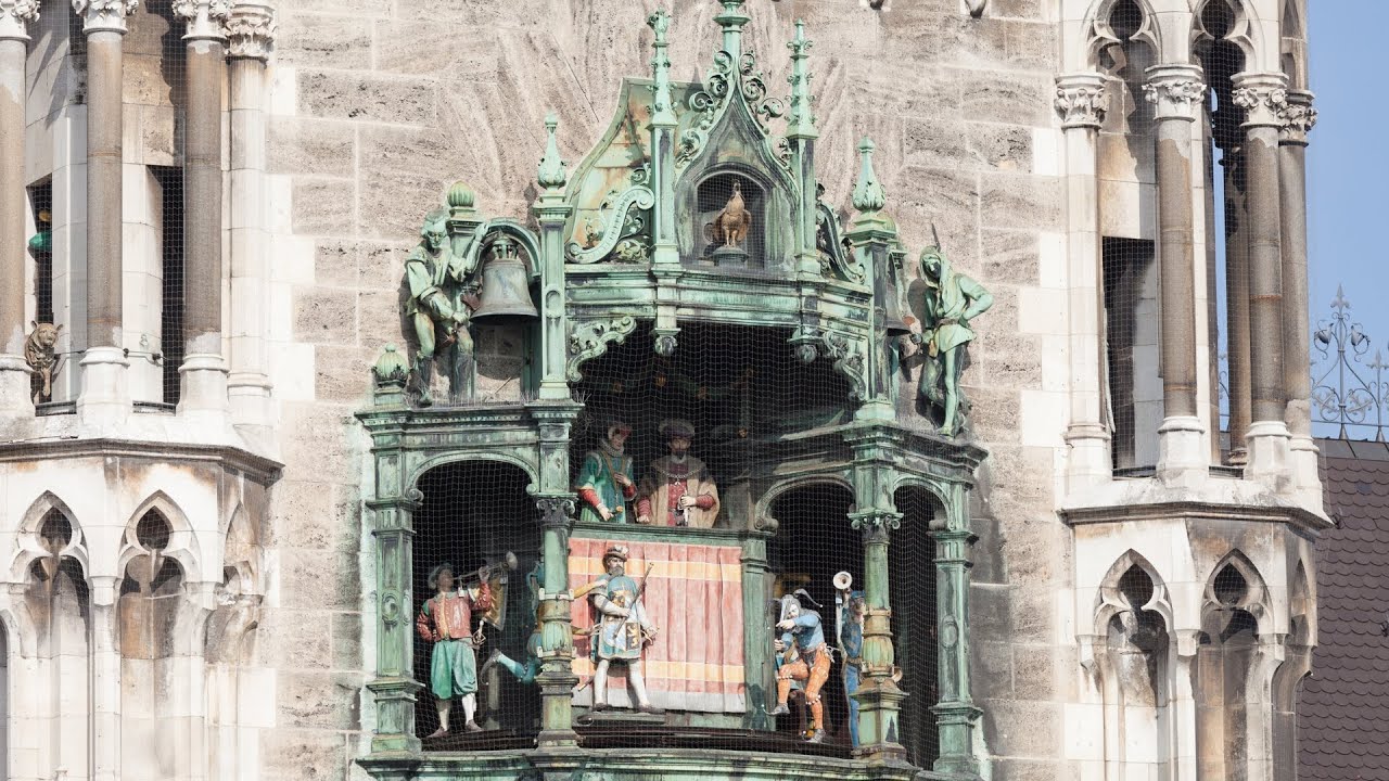 Munich's New Town Hall Glockenspiel -  A Must-See - May (Walze 5)