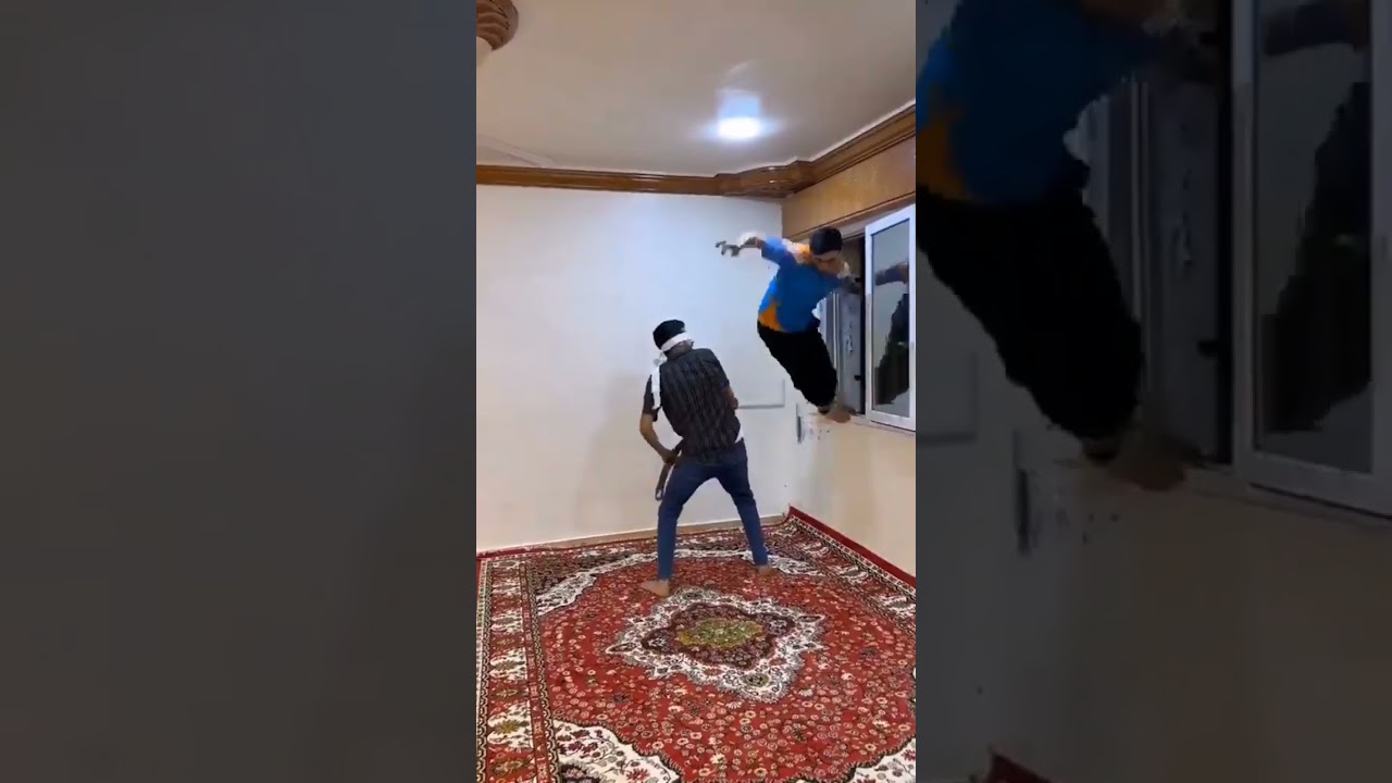 screaming chicken blindfold challenge #chicken blindfold