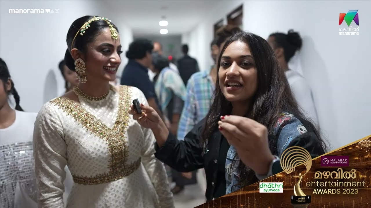വിശേഷങ്ങൾ പങ്കുവെച്ച് ഉണ്ണി മുകുന്ദനും നമിത പ്രമോദും | #mea2023 | #mazhavilentertainmentawards2023