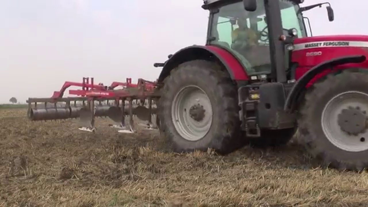 Massey Ferguson 8690 Dyna-VT + Pottinger Synkro 4700 SH - Minimum Tillage 2014