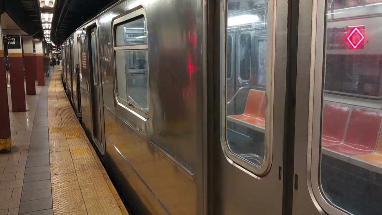 Brooklyn Bridge City Hall Train Action