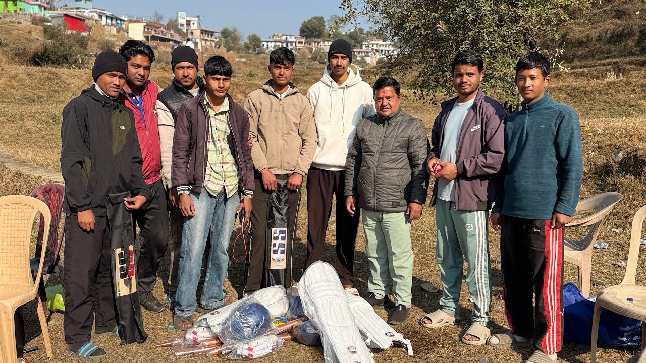  आज नगर अध्यक्ष नारायण सिंह बोहरा जी द्वारा🏏क्रिकेट किट दिया गया धन्यवाद🙏  पुनोली VS सुरखालB के बीच 