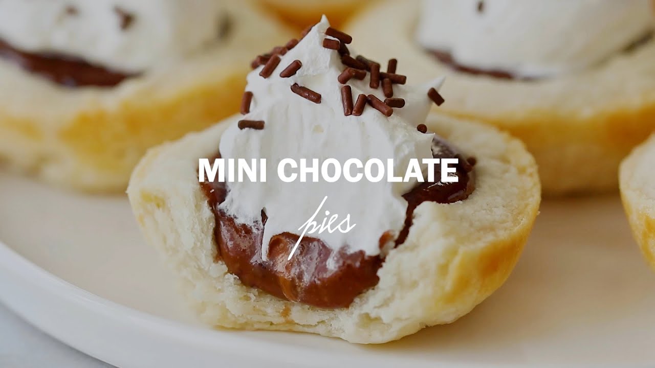 Mini Chocolate Pies (easy individual chocolate cream pie recipe)