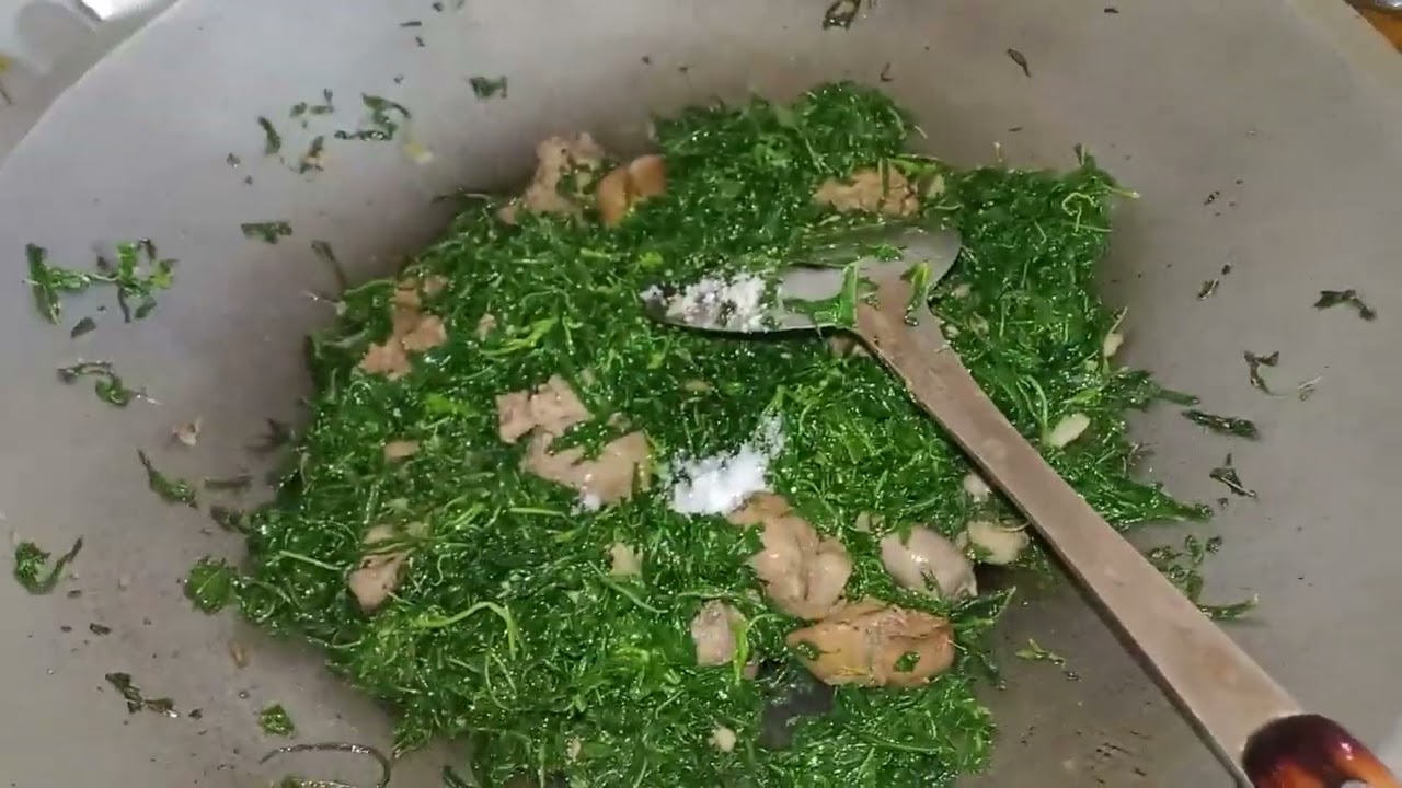 PUCUK DAUN UBI MASAK CARA NI SANGAT ENAK..TRY LA!!