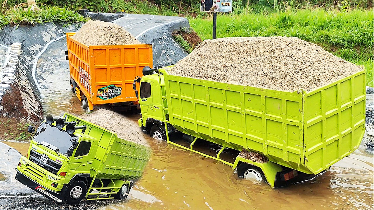 MELUNCUR TAJAM Truk ENGKEL Hino 500 Sopir BIKIN PANIK Muatan PASIR Truk Fuso 220Ps Trinton Rc Truck