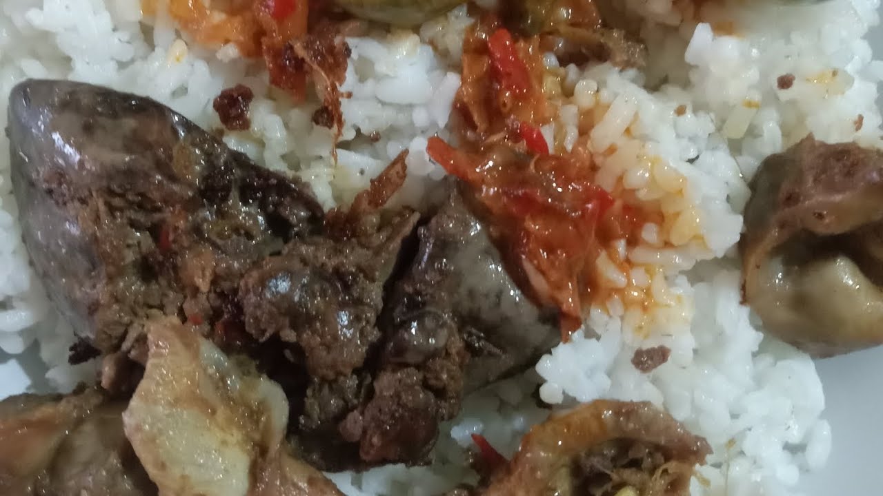 Makan semur terong balado ampela ati ayam pedas 
