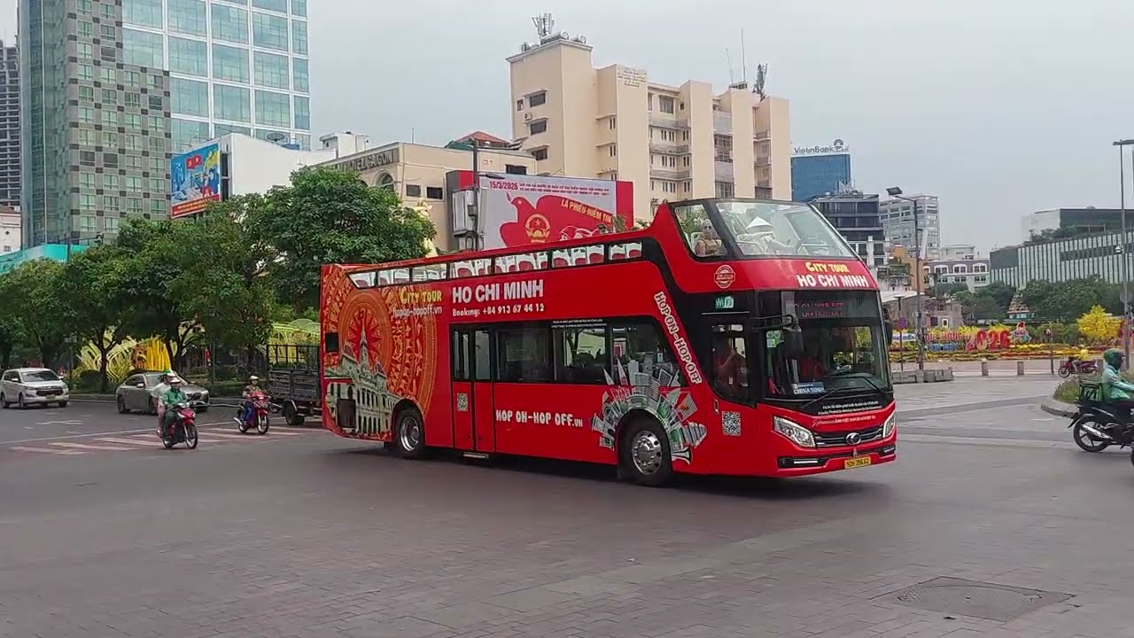 Nguyen Hue Square, HCMC, Vietnam 