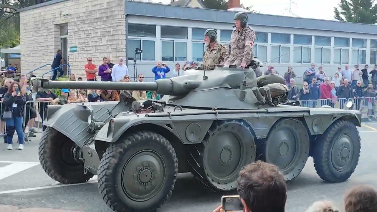 EBR FL11-90 - Démonstrations dynamiques Saumur 2025 - Musée des Blindés