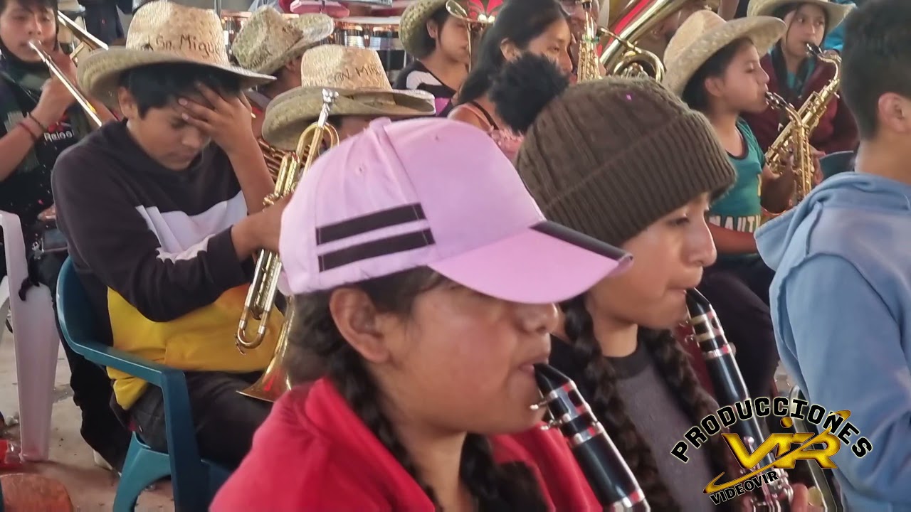 1 de octubre despedía de la banda de Santo Domingo Tepuxtepec