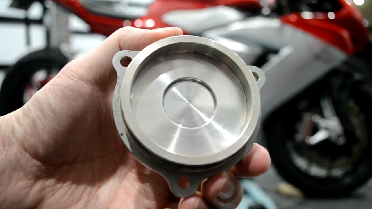 Change Engine Oil and Oil Filter for MV Agusta F3  更換機油及機油濾芯 - MV奧古斯塔F3
