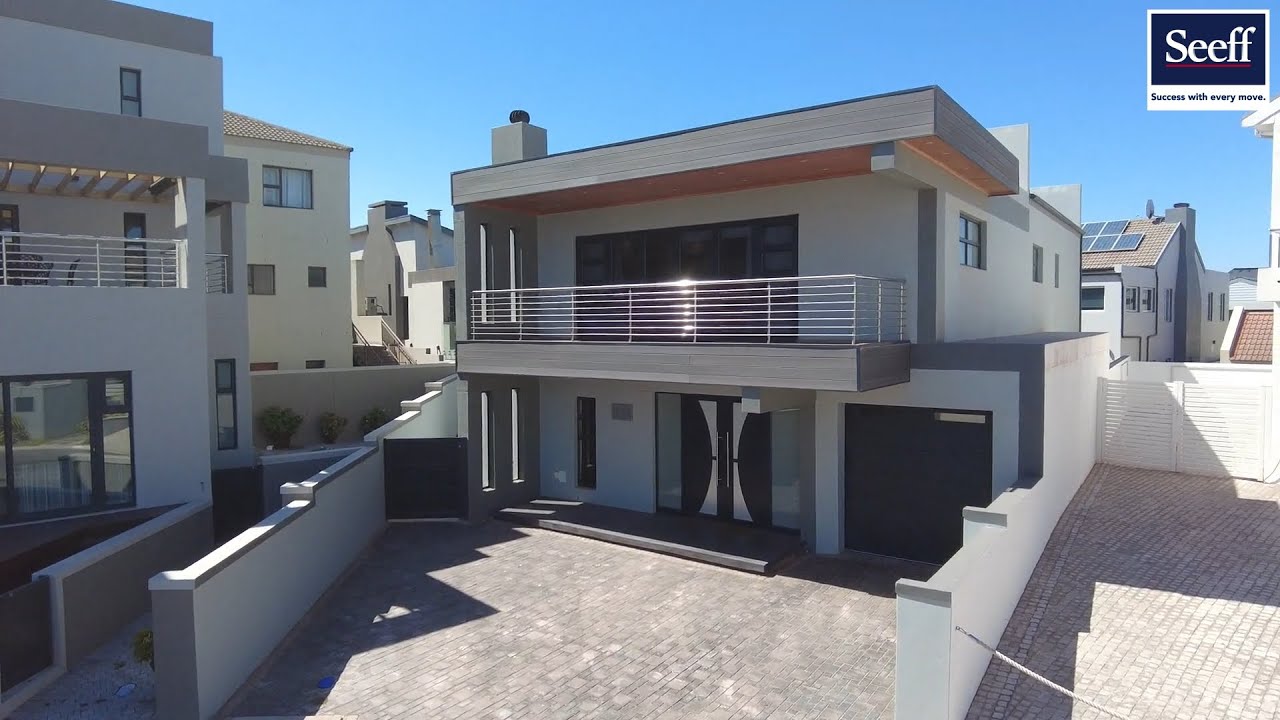 R6,950,000 5 Bedroom House For Sale in Calypso Beach