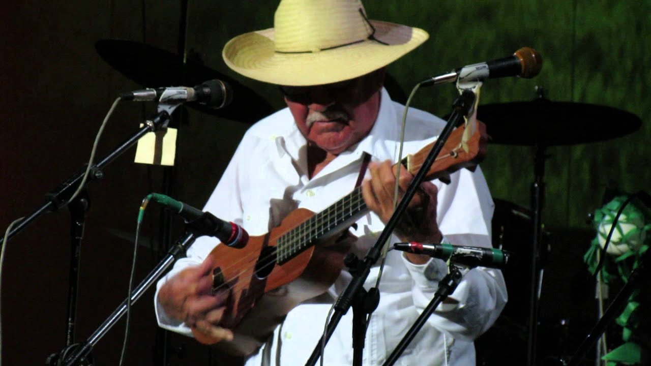 Don Andres Vega Delfín-El Cascabel