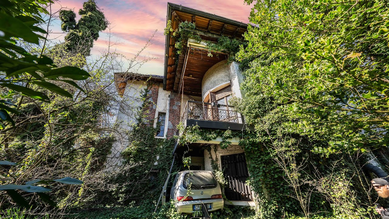 Exploring an ABANDONED Murder Mansion with Everything Left inside | UNSEEN