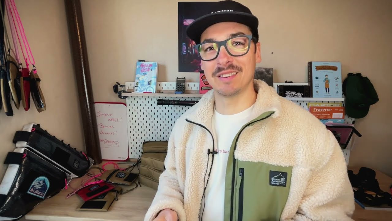 Bienvenue dans mon atelier ! Présentation des sacoches de noël Akao Designs 😉