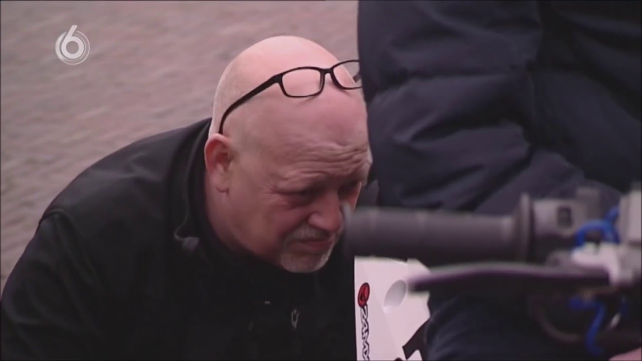 Schakelbrommer wil 100 km/h gaan op rollerbank [Wegmisbruikers]
