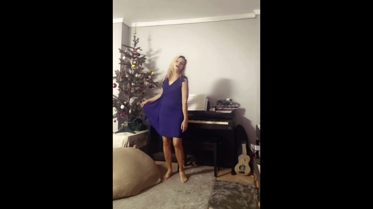Tri oříšky pro Popelku (orig. Iveta Bartošová) - home karaoke by Eva Češpivová