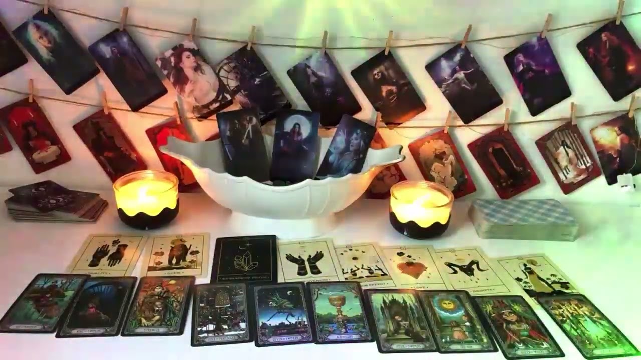 AQUARIUS   - SOMEONE REALIZES HOW IMPORTANT YOU ARE.. LOVE TAROT READING