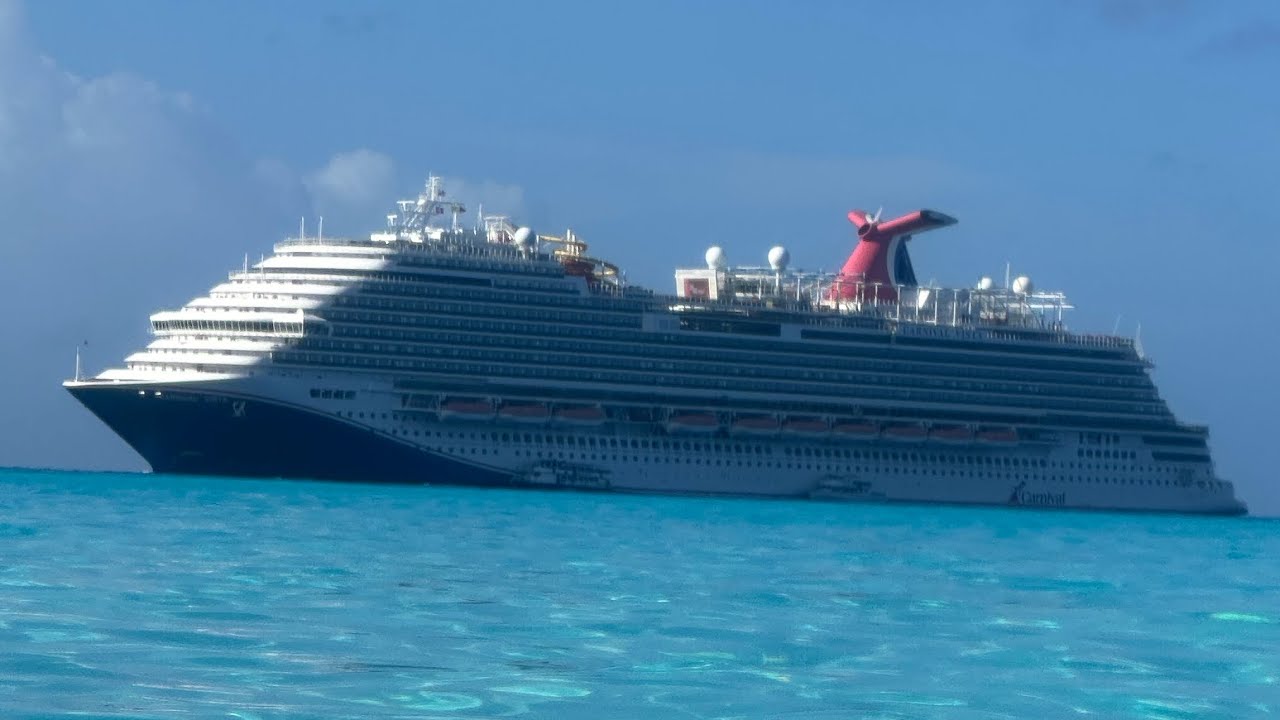 A relaxing early morning stroll around the Carnival Vista! 