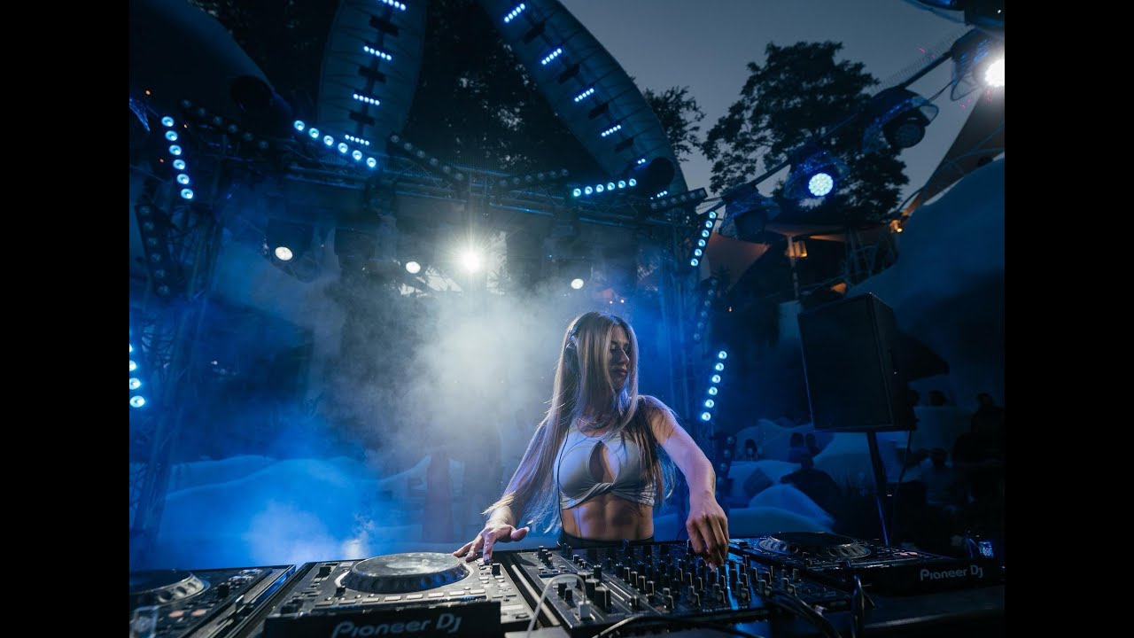 KRISMI - Live DJ Set | Progressive House Mix | Space Club