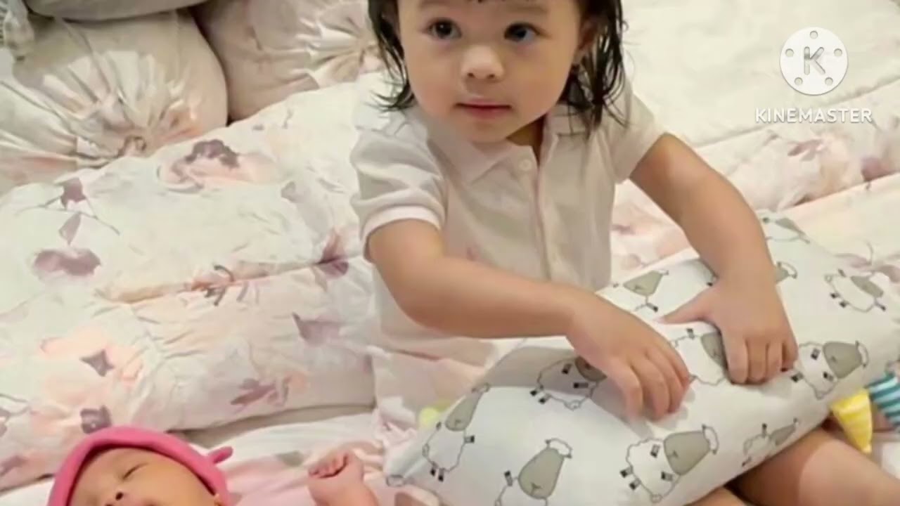 Berita-berita terupdate hari ini keluarga atta - keseharian ini penuh dengan ameena dan azzura,!!